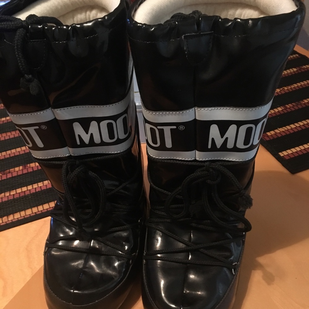 Tecnica Moon Boots!!!